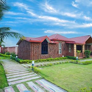 Gharana Resort !! Best Family Resort Near Kolkata With Swimming Pool !!